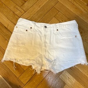 Levi’s 501 White Shorts